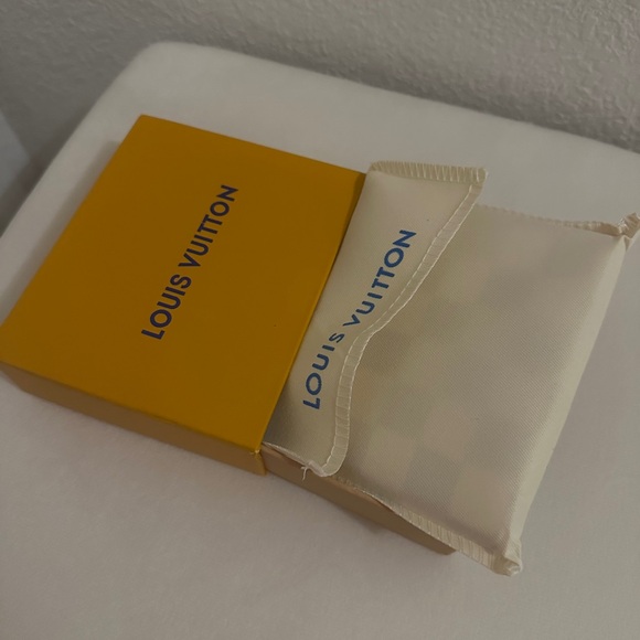 Louis Vuitton White Checkered Wallet (1 of 3 in stock) - Picture 2 of 3